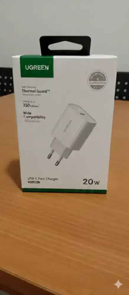 UGREEN ADAPTOR CHARGER