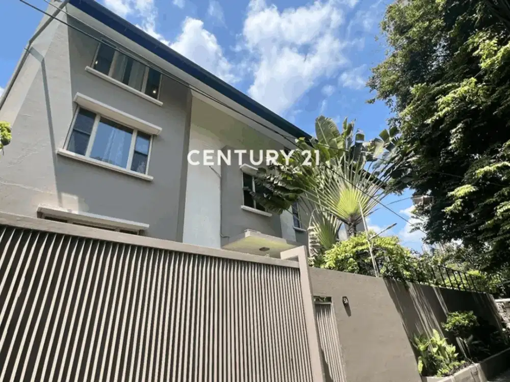 Luxurious House For Rent In SCDB Area With Mini Office Space