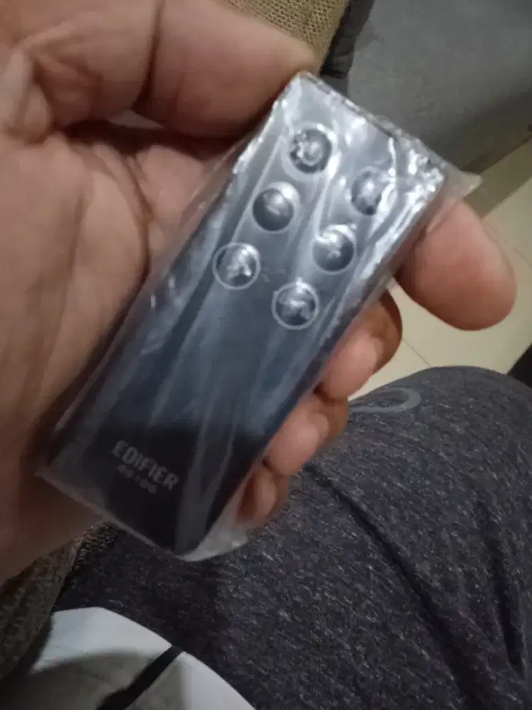 remote edifier rc10g like new