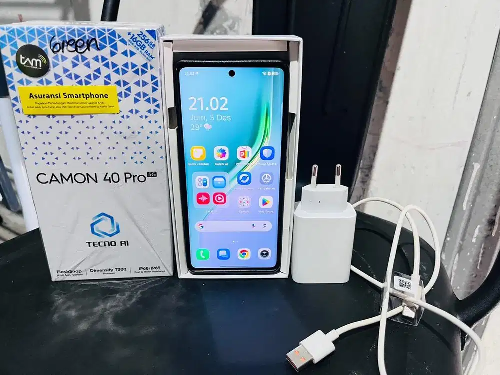 Di jual Camon 40 Pro 5G 8/256  Fulset Like New Istimewah Garansi