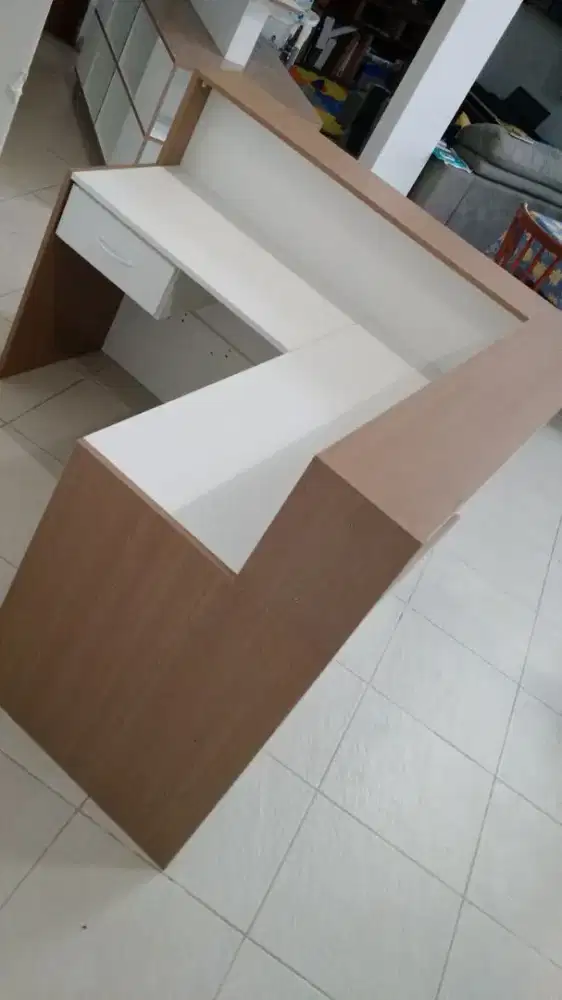 Meja bar,meja resepsionis,meja kasir