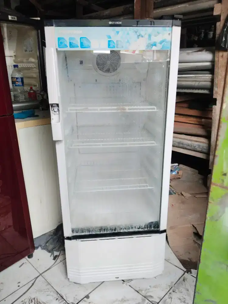 Showcase polytron kondisi normal dingin siap pakai