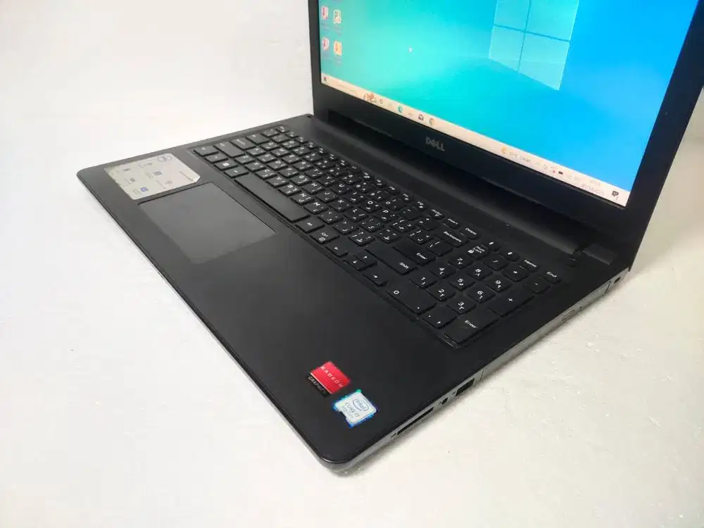 Dell Inspiron 3576 Core i7-8550U Ram 8GB Ssd 512GB Layar FHD [A1278]