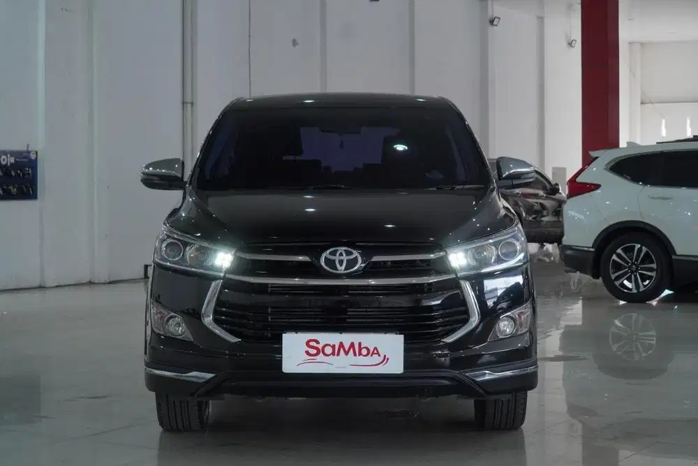 TOYOTA INNOVA VENTURER 2.4 DIESEL AT 2019..PAJAK SEPTEMBER 2026