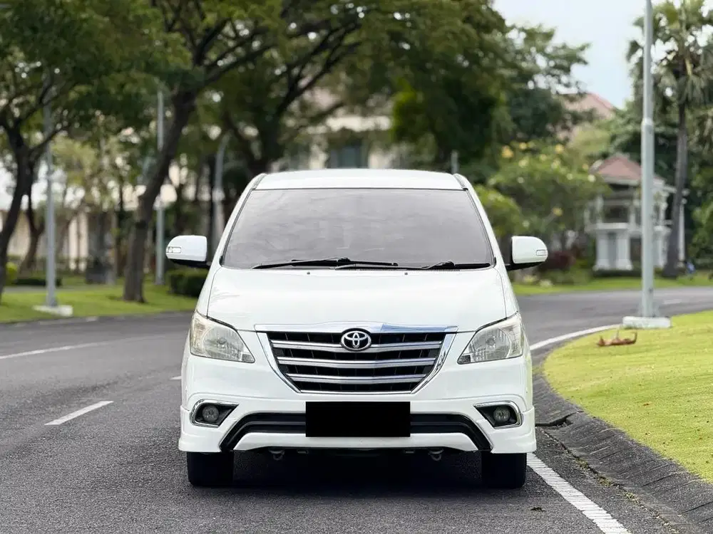 2014 CASH! Toyota Kijang Innova 2.0 V Luxury Bensin Automatic