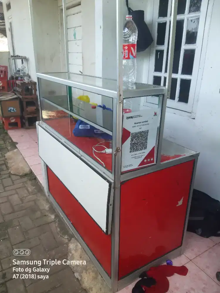 Etalase warung nasi