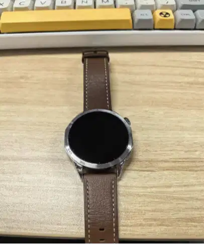 am tangan olahraga Huawei yang hampir baru