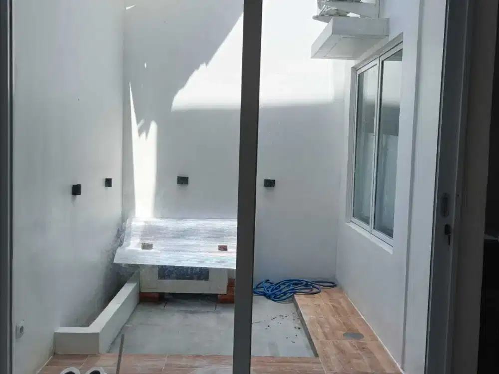 Dijual Rumah depan Taman Cluster Thames di JGC