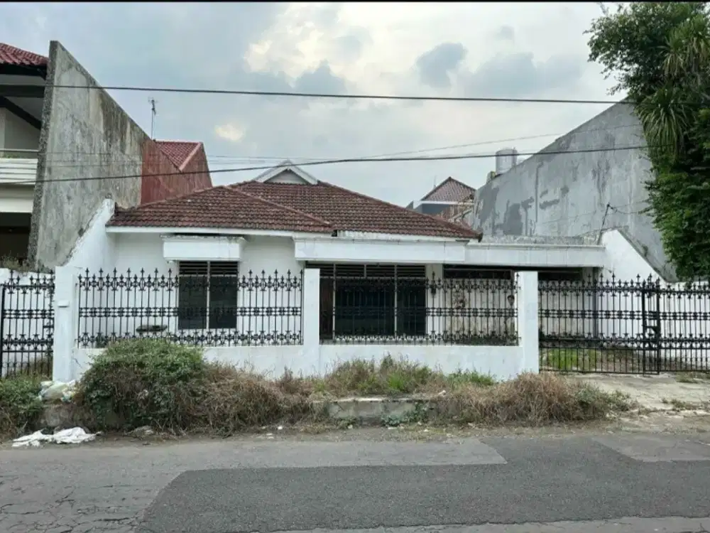 Dijual Rumah Dharmahusada Indah Surabaya dekat Galaxy Mall