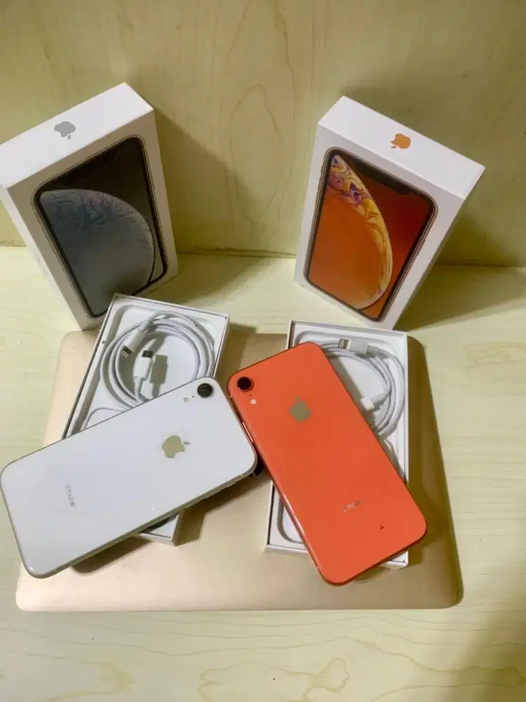 Borongan 2 Unit iphone XR 64gb Coral&White,beypas wifi Only,harga PAS