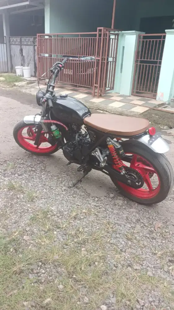 mtr custom bratstyle cbr 250cc 2011