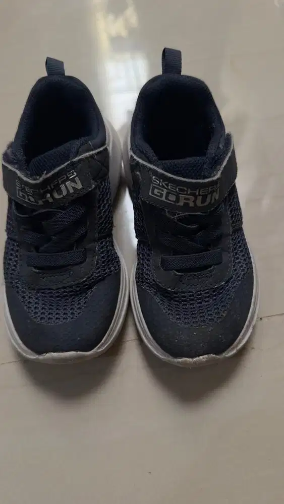 sepatu anak skechers