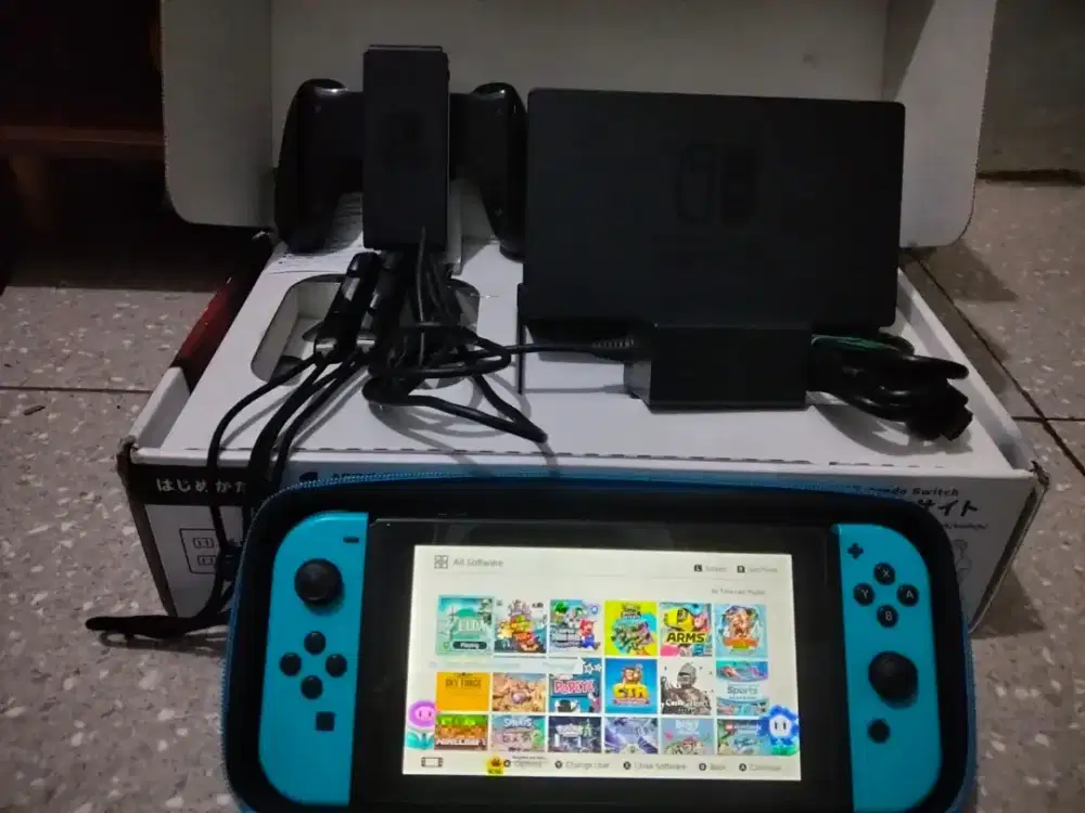 NITENDO SWICTH LIKE NEW FULLSET