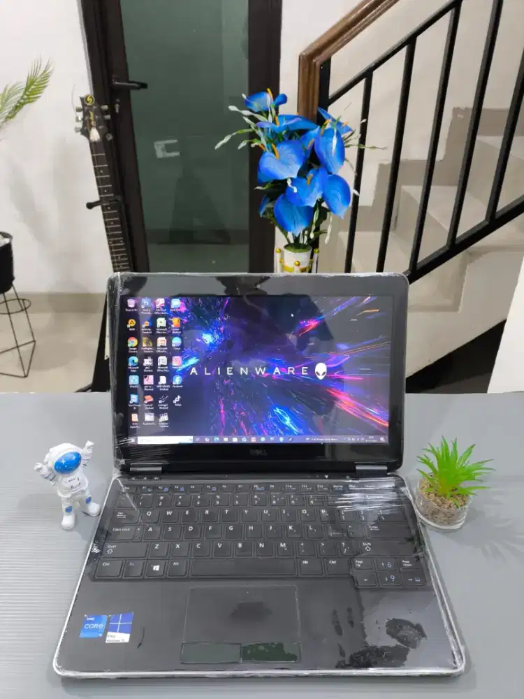 [RAM 8GB SSD] Laptop Multimedia siap zoom Dell 7240 Core i5 Ram 8Gb !