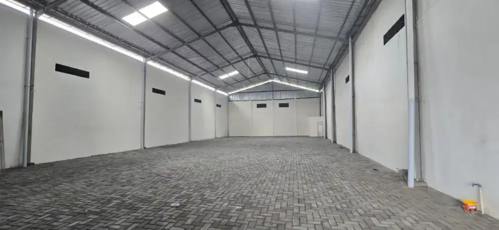 DI SEWAKAN GUDANG DI TUGU - SEMARANG BARAT