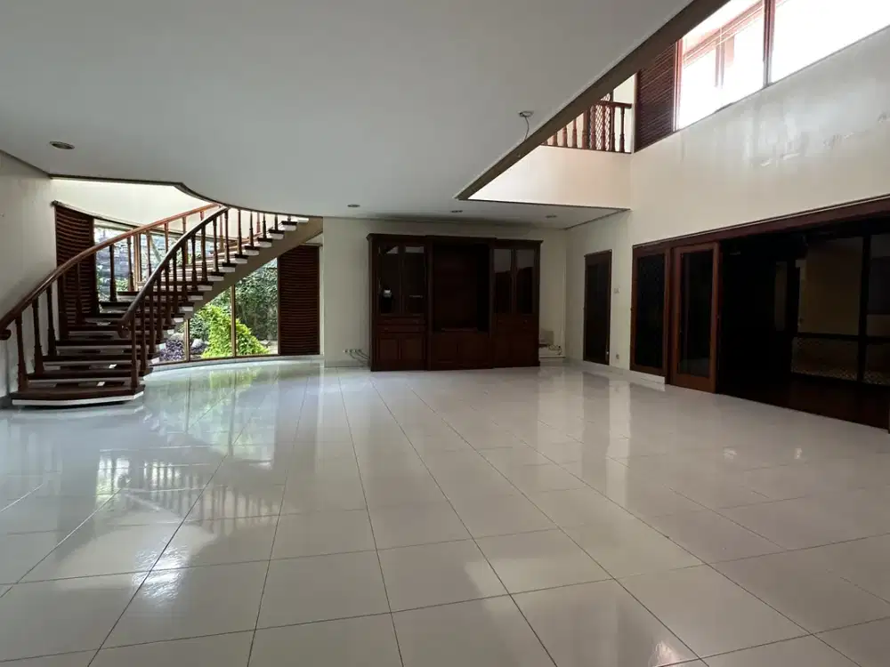 Disewakan Rumah siap huni lokasi elit di Kelapa Gading