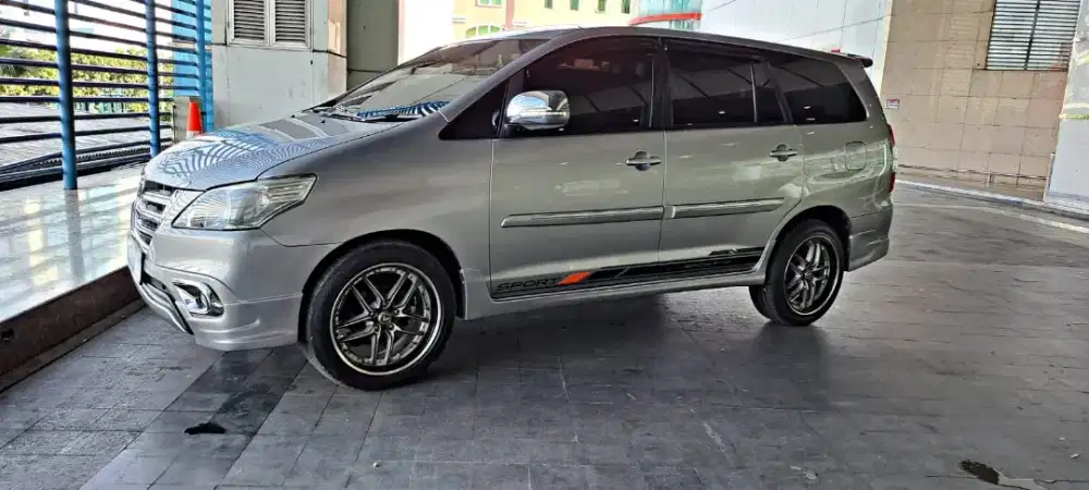 Toyota Kijang Innova Diesel 2015. Innova 2.5 G AT. Innova 2015
