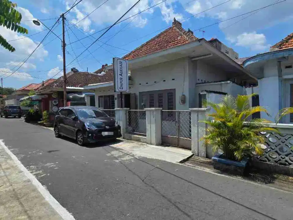 Dijual Cepat! Rumah Classic Pusat Kota Solo, Siap Pakai Di Pasar Kliwon Solo, Bangunan Kokoh Berkualitas.