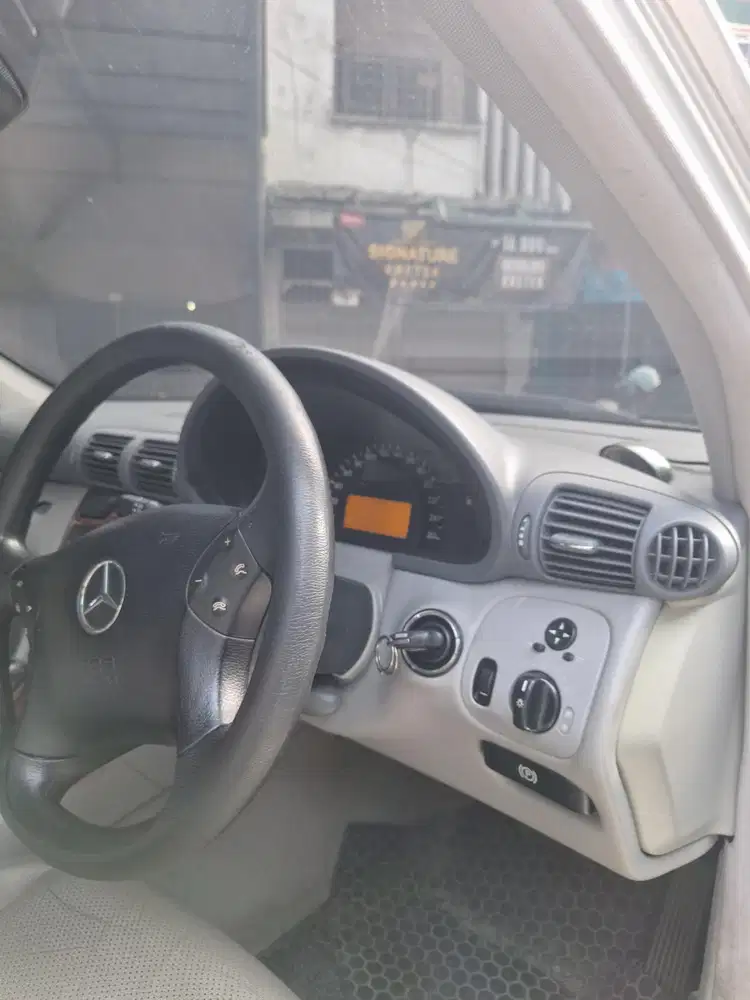 Mercedes-Benz C180 Kompressor 2004 Bensin