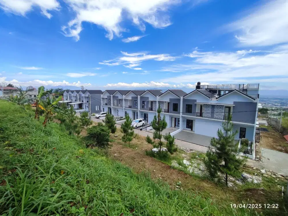 Rumah Villa Tropis 2Lantai  Cluster Bandung Barat