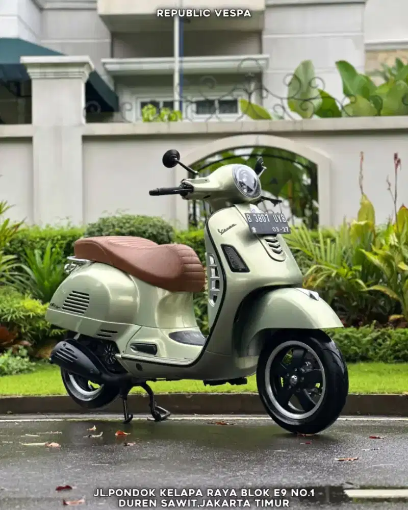 DIJUAL CEPAT PIAGGIO VESPA GTS 150 3V TH 2015 PERFECT CONDITION