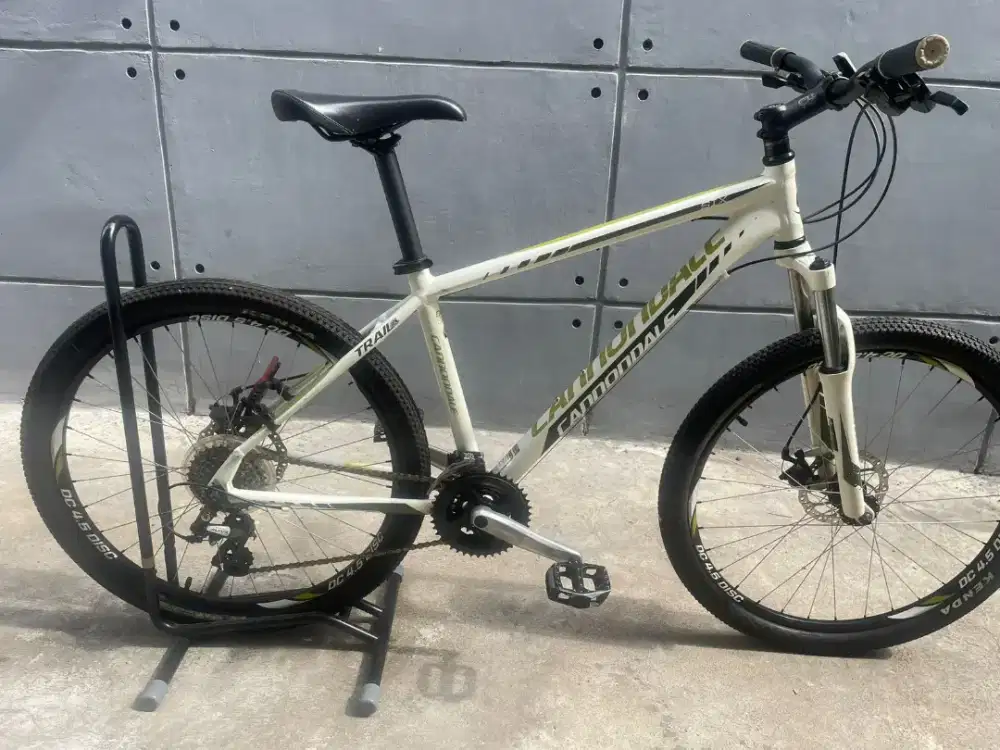 MTB CANNONDALE TRAIL