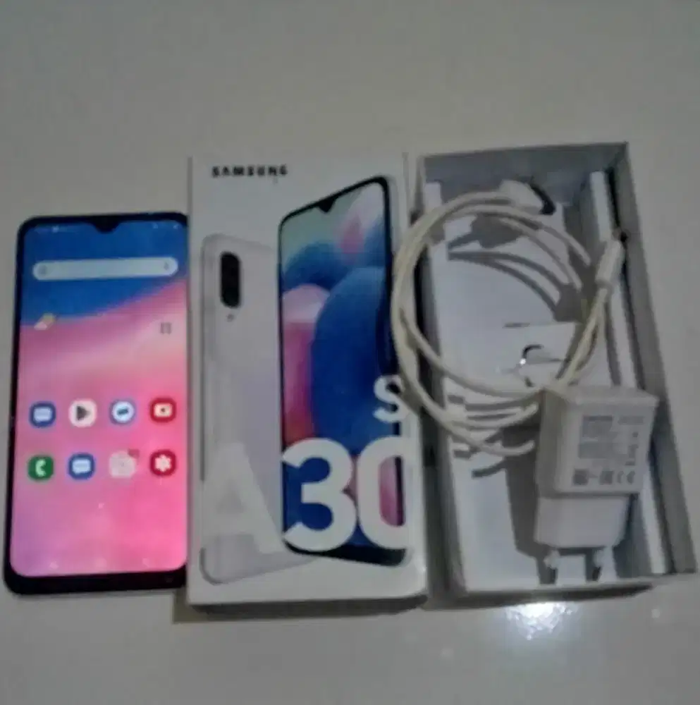Samsung a30s bekas pemakaian pribadi