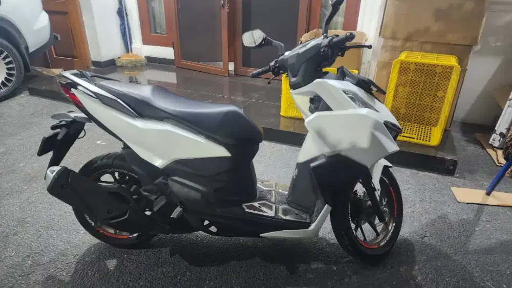 KM Baru 2.000an Mulus seperti baru honda vario 160 cbs sp 2025