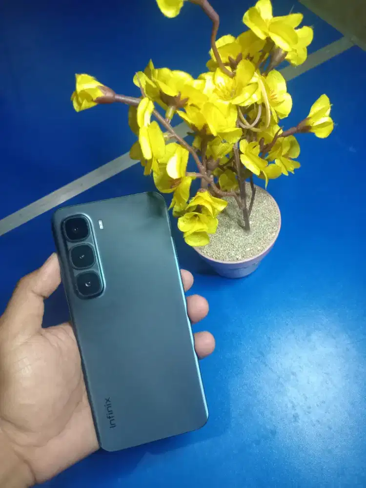 Infinix hot 60 pro + 8/256