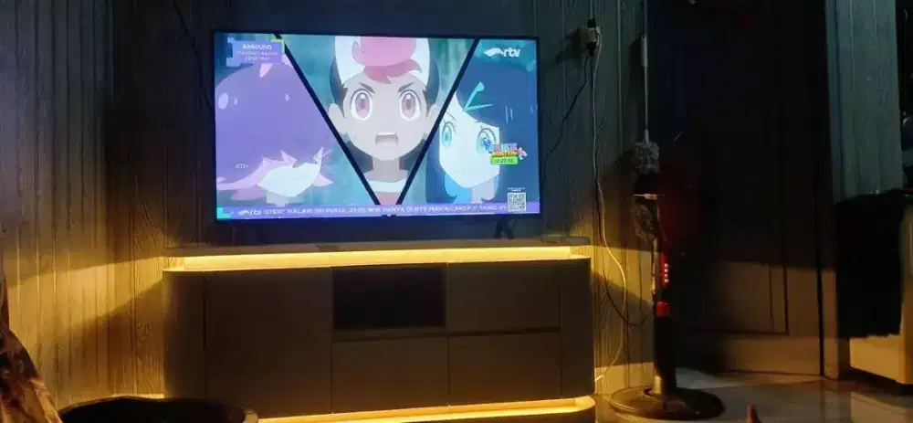 TV SMART 4K  UHD LG 50inch Tipe UR7500