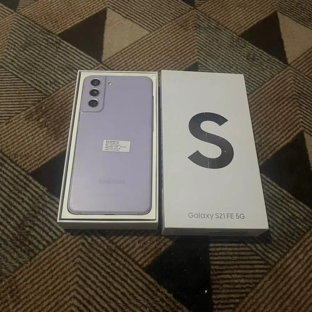 SAMSUNG S21 FE  8/256 GB