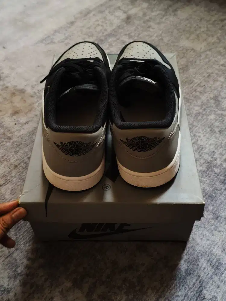 Nike air jordan low 1 og  Sz 42.5 EUR/ 8 UK