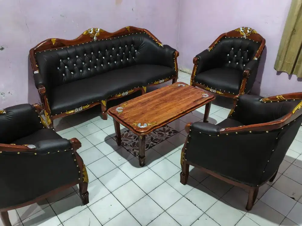 Kursi jati set ruang tamu