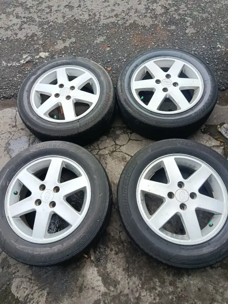 Velg Ban Mobil OEM Hyundai Avega R15 Pcd 4x100