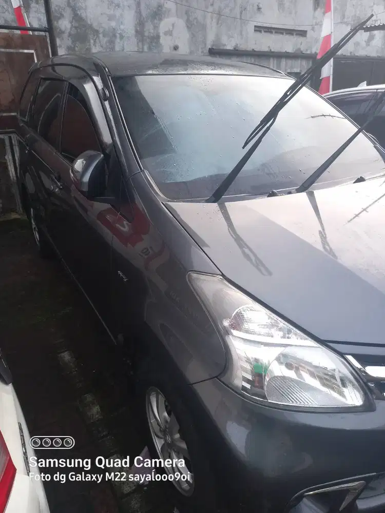 Jual mobil new avanza tahun 2012