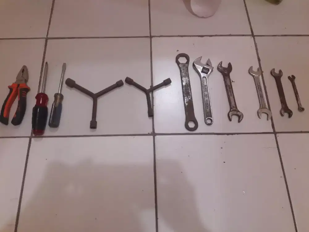 Kunci kunci bengkel !