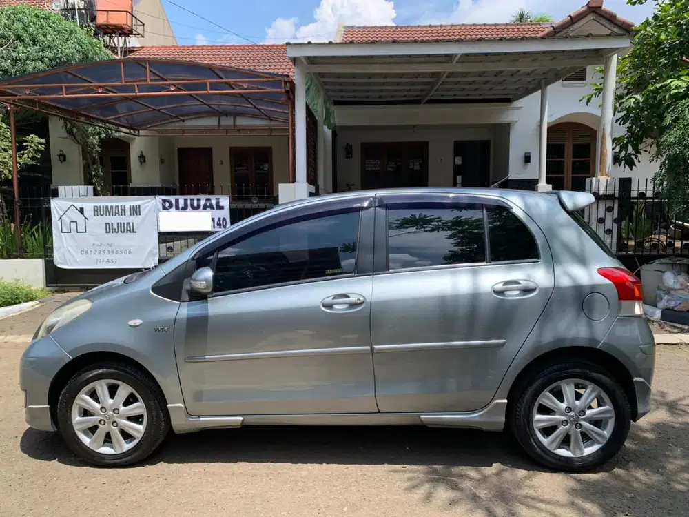 Toyota Yaris E MT 2010 CBU Original Low KM