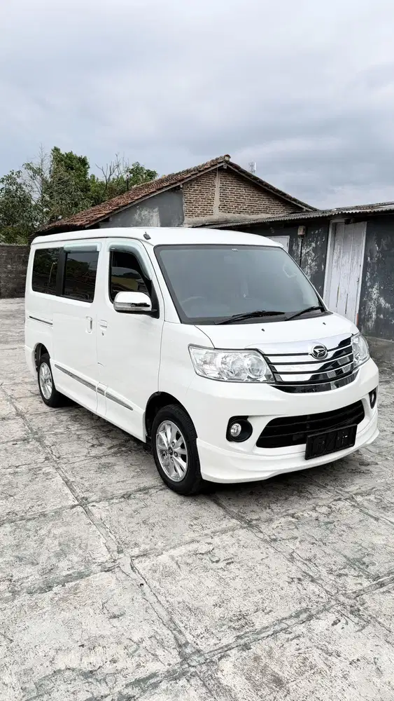 Daihatsu Luxio X 2023 Metic