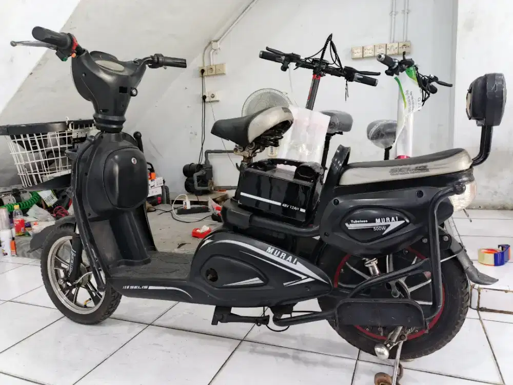 Sepeda listrik selis
