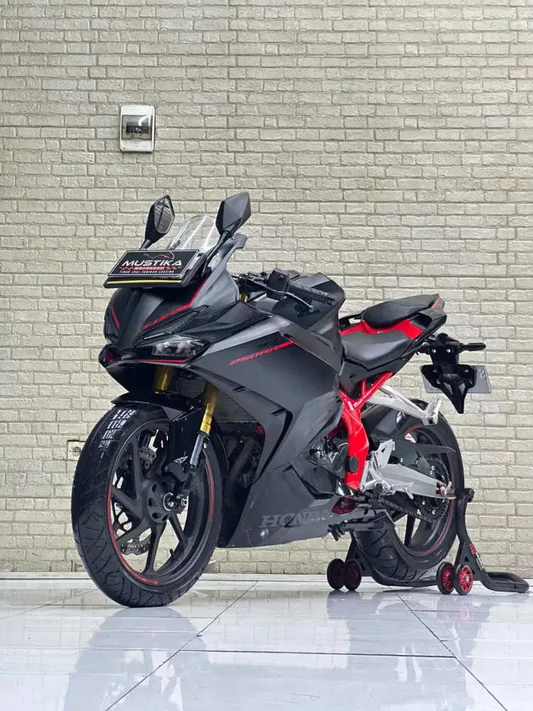 ODO 2RB‼️ New Honda CBR 250RR 2023 Matte Black Likenew - Dava Mustika