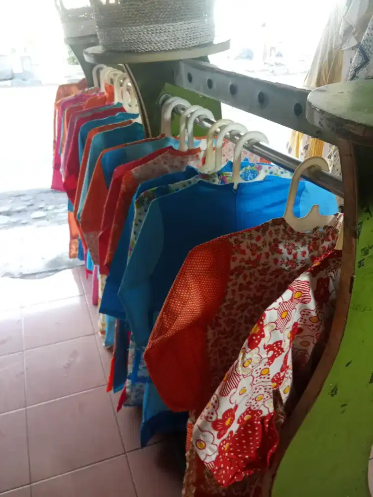 Di obral ratusan fashion Busan muslim anak