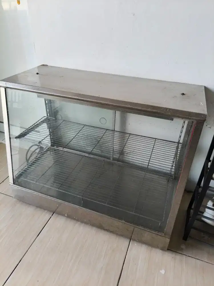 Etalase jualan (penghangat makanan)