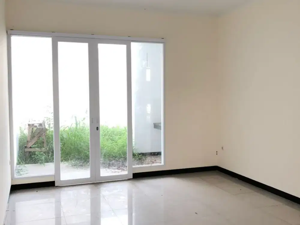 Rumah 2 Lantai Siap Huni di Taman Kopo Indah 5