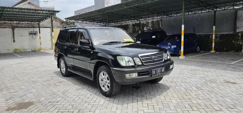 Landcruiser Cygnus 4x4  th 2006 last edition masih bagus siap pakai