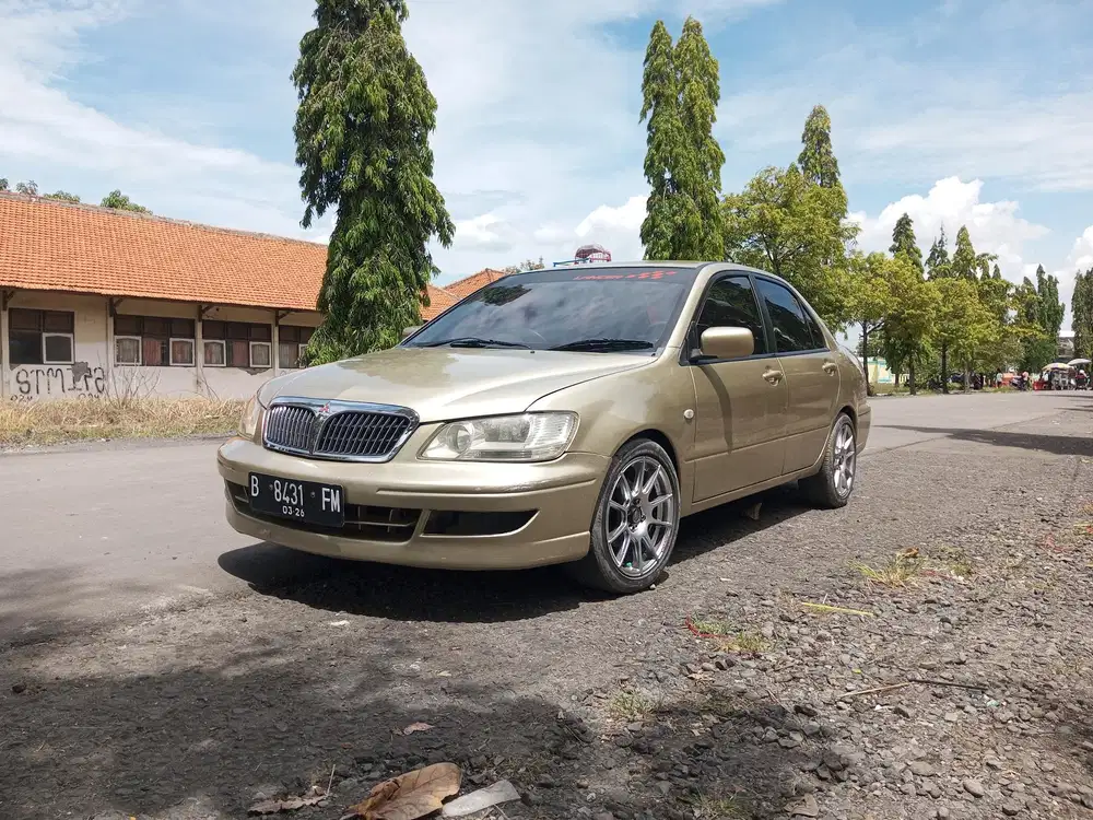 Mitsubishi Lancer 2003 Bensin