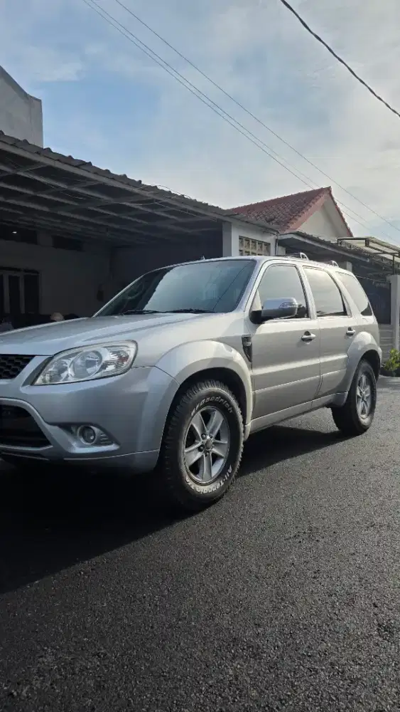 Ford escape XLT siap pake