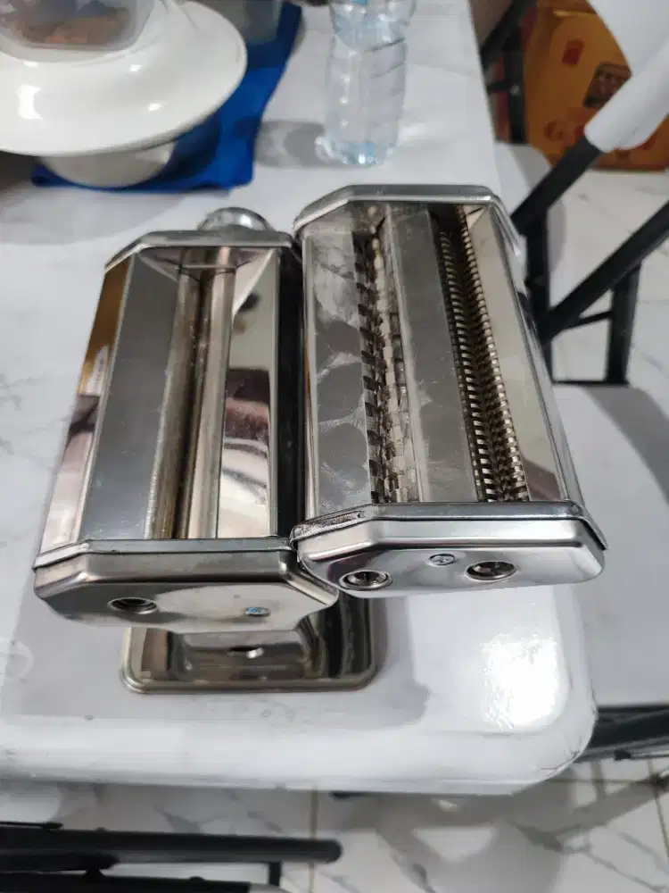 Alat giling mie atau bolen