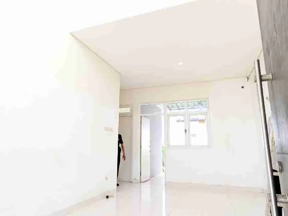 Rumah Citra Gran Cibubur depan fasum bersih dan rapih rumah tumbuh cocok utk renovasi
