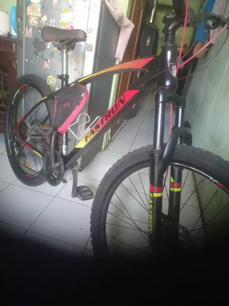 Sepeda gunung Fastron UK 26