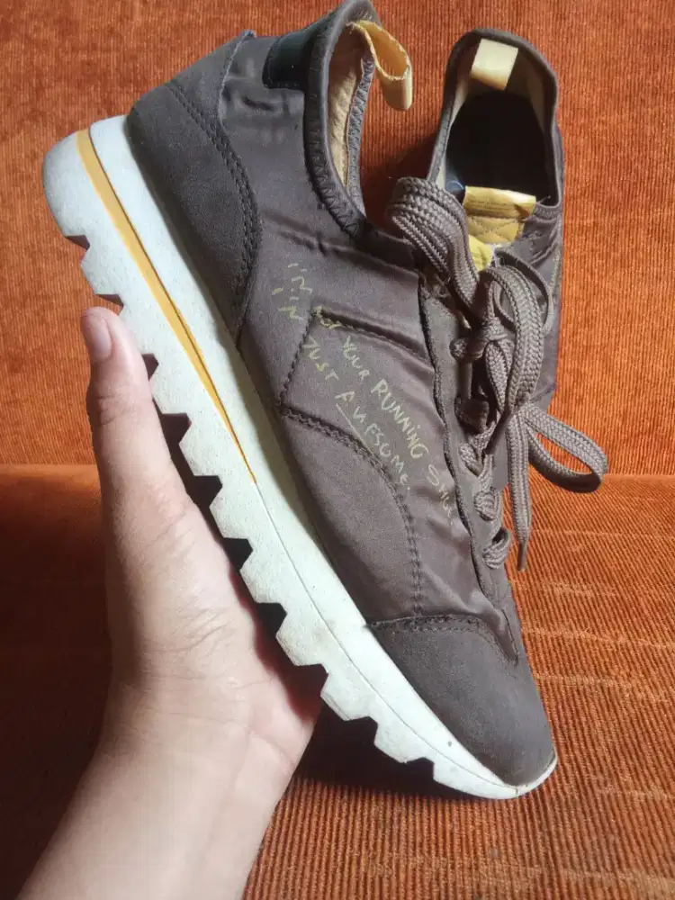 sepatu stradivariusvarius ORI ukuran 36 no minus